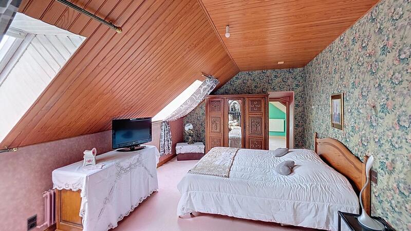 Maison - 198 m² - 6 pièces