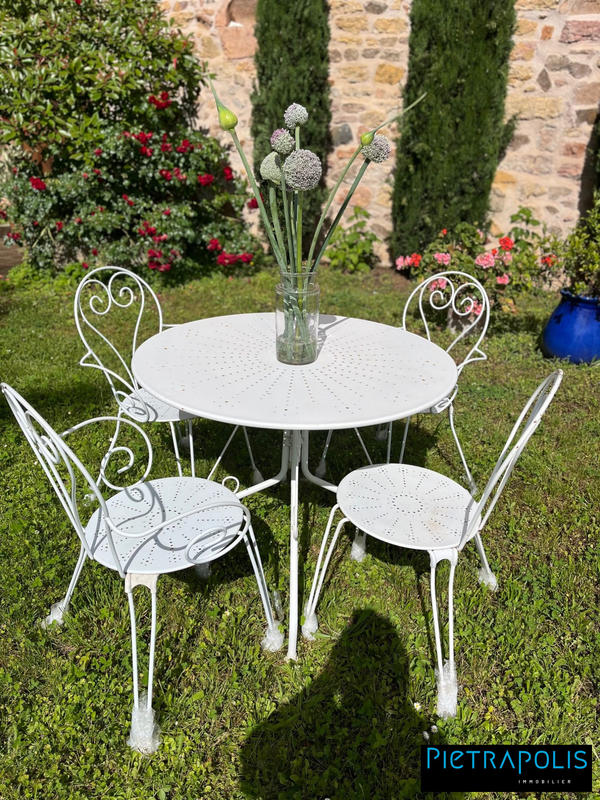 Maison - 270 m² - 8 pièces