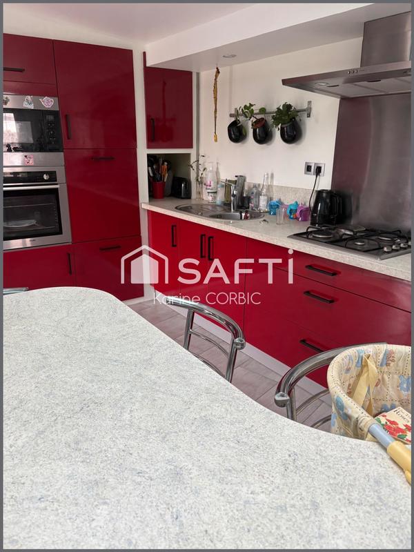 Maison - 160 m² - 8 pièces