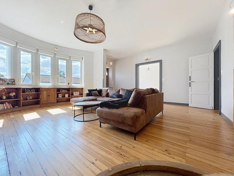 Maison - 236 m² - 10 pièces