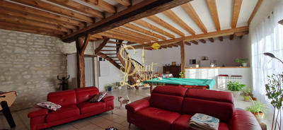 Maison - 270 m² - 10 pièces