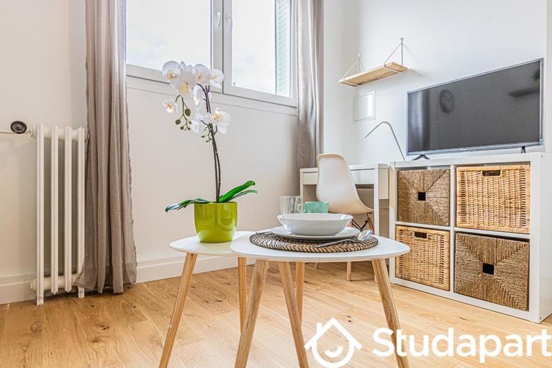 Chambre - 12 m² - 1 pièce