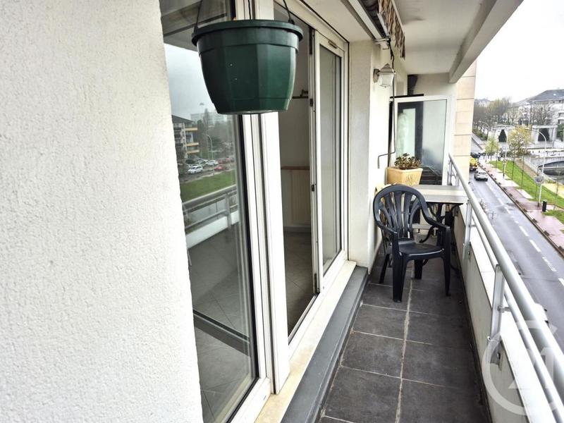 Appartement - 80 m² - 3 pièces