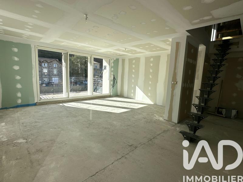 Appartement - 183 m² - 6 pièces