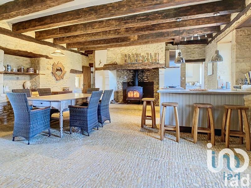 Maison - 180 m² - 5 pièces