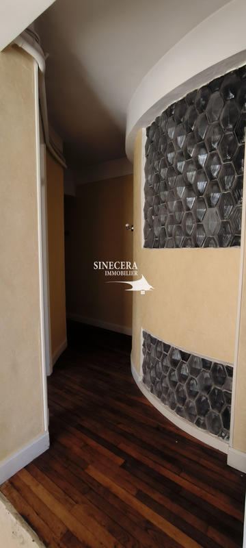 Appartement - 210 m² - 3 pièces