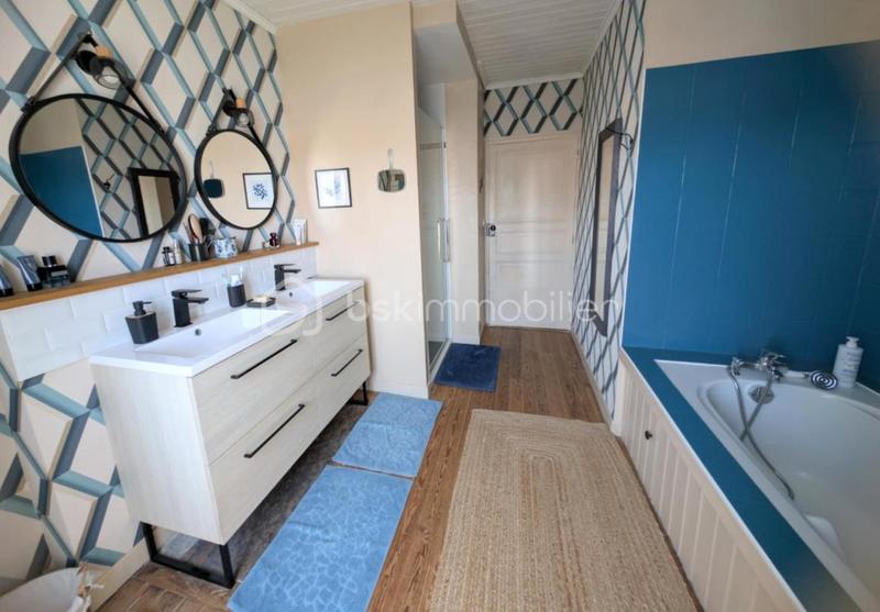 Maison de maîtres - 205 m² - 7 pièces