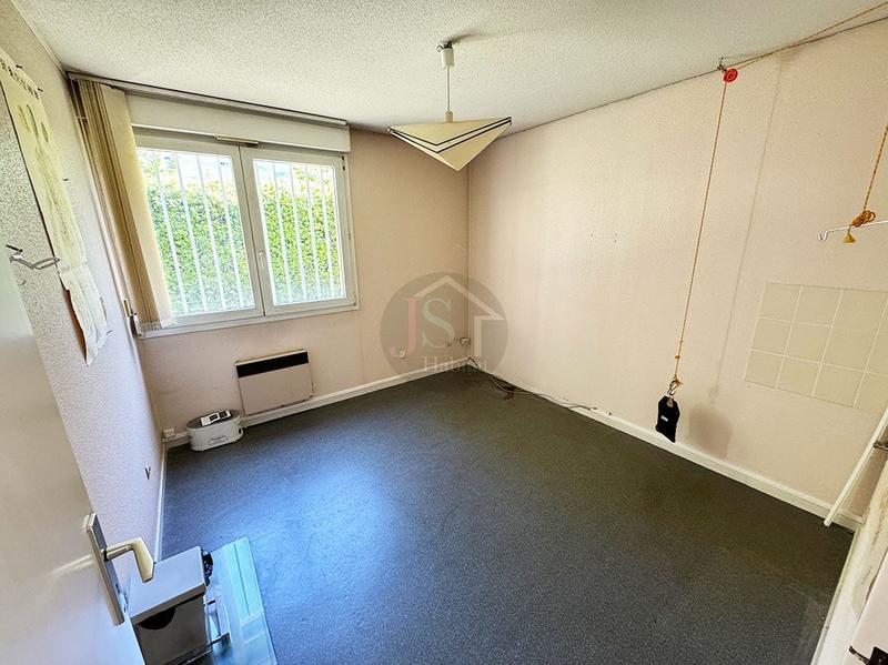 Local d'activités - 82 m² - 4 pièces