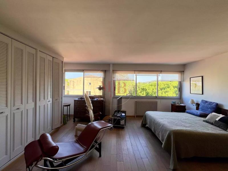 Appartement - 190 m² - 7 pièces