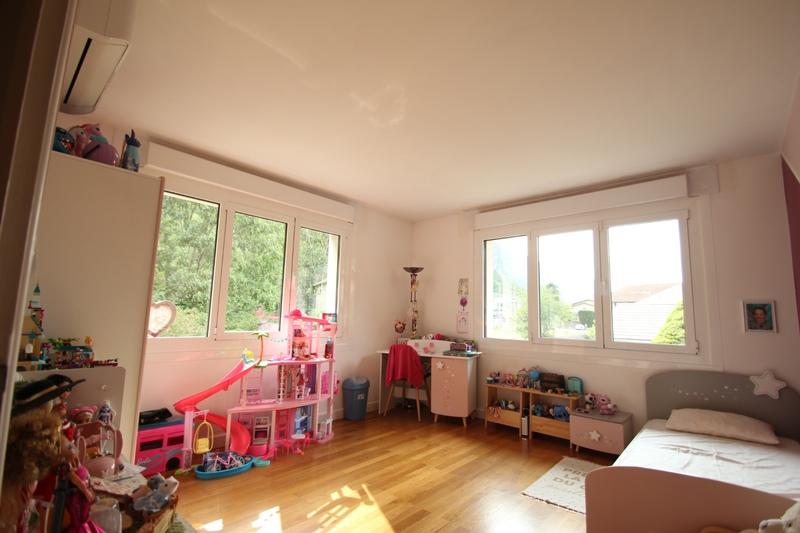 Appartement ancien - 116 m² - 3 pièces