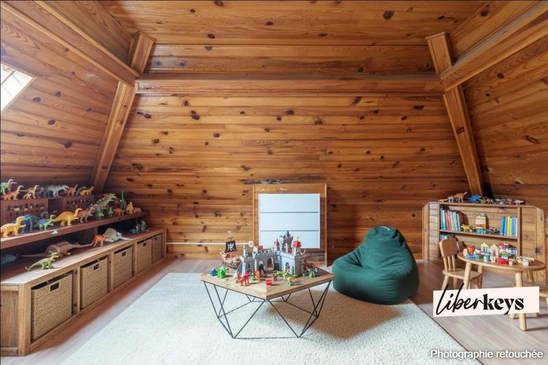 Maison - 157 m² - 7 pièces