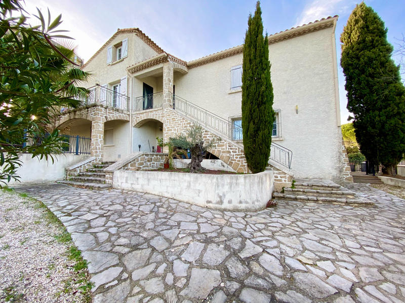 Appartement - 81 m² - 4 pièces