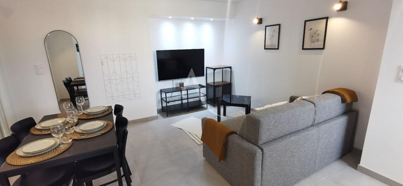 Immeuble - 210 m² - 10 pièces