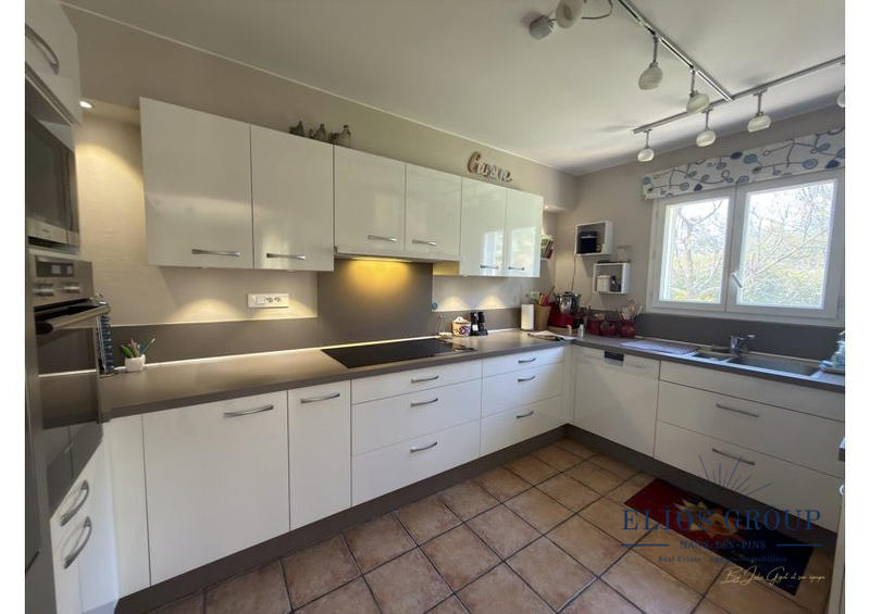 Maison - 136 m² - 6 pièces