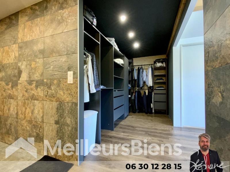 Maison - 258 m² - 9 pièces