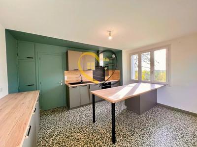 Maison - 205 m² - 8 pièces