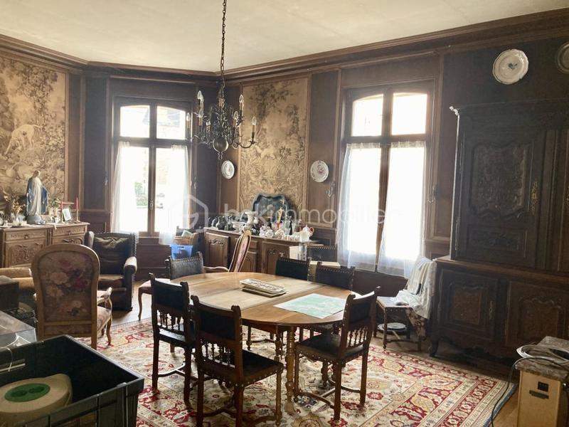 Demeure - 600 m² - 14 pièces