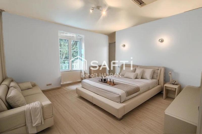 Villa - 650 m² - 14 pièces