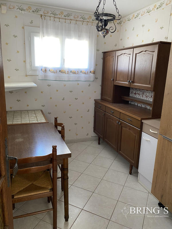 Villa - 181 m² - 9 pièces