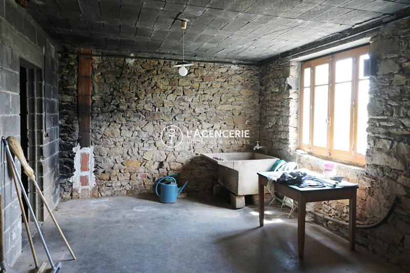 Maison traditionnelle - 104 m² - 4 pièces