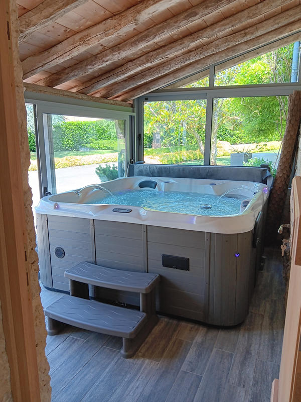 Maison - 300 m² - 6 pièces