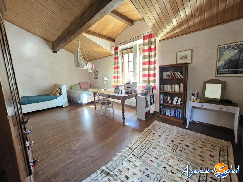 Château - 185 m² - 8 pièces