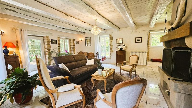 Moulin - 286 m² - 9 pièces