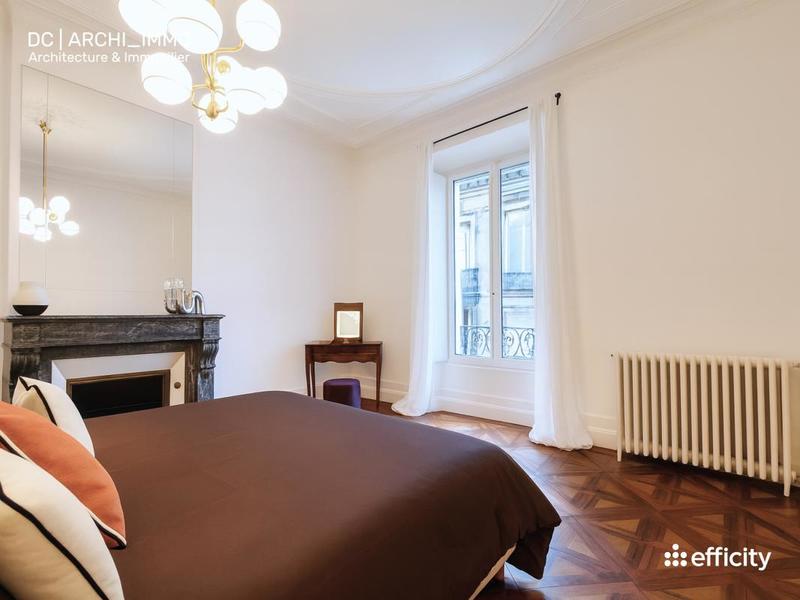 Appartement - 284 m² - 8 pièces