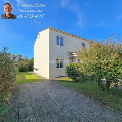 Maison traditionnelle - 90 m² - 4 pièces