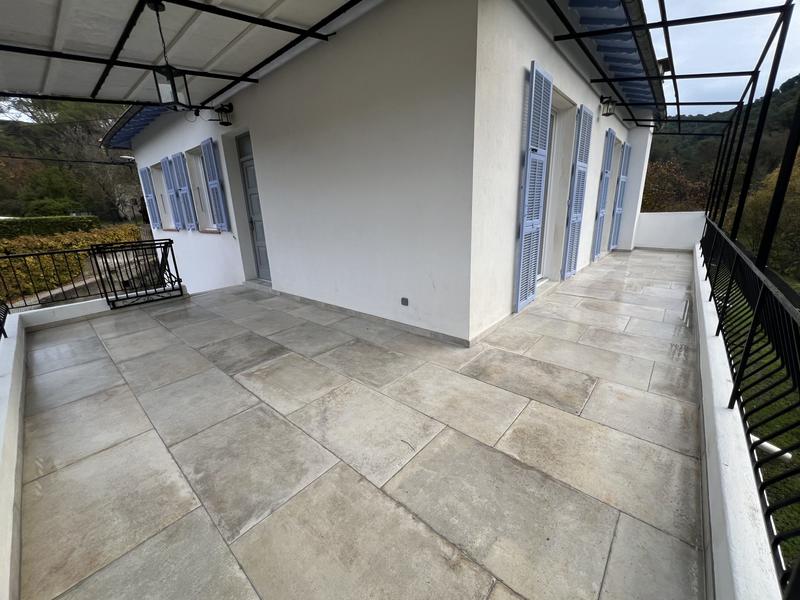 Appartement - 79 m² - 4 pièces