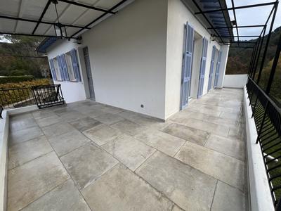 Appartement - 79 m² - 4 pièces