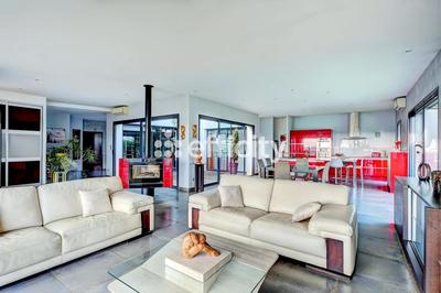 Villa - 174 m² - 6 pièces