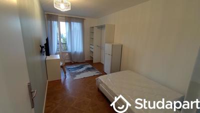 Chambre - 13 m² - 1 pièce