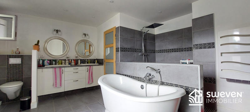 Maison - 130 m² - 5 pièces