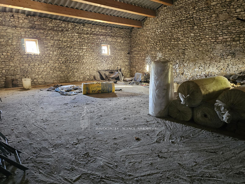 Maison - 200 m² - 1 pièce