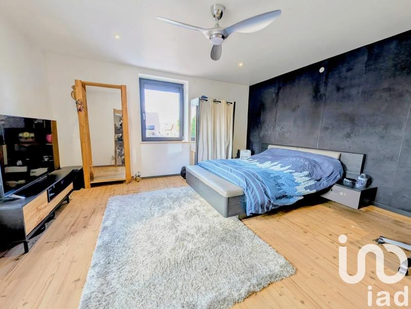 Maison - 223 m² - 8 pièces