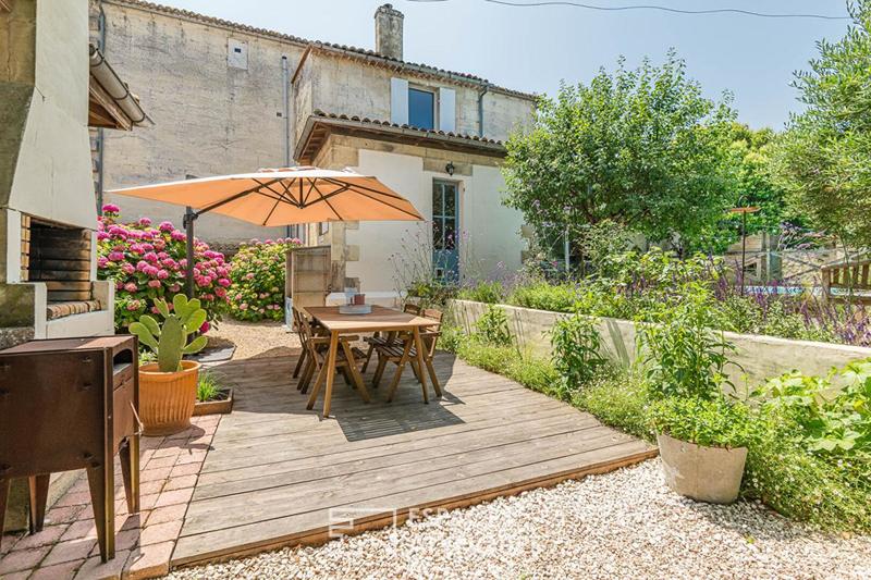 Demeure - 390 m² - 10 pièces