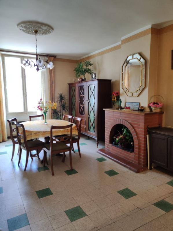 Propriété - 143 m² - 6 pièces