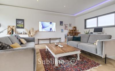 Maison - 180 m² - 7 pièces