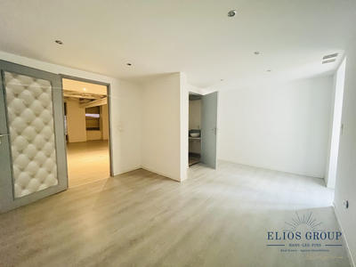 Local commercial - 70 m² - 4 pièces