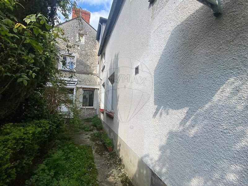 Maison - 250 m² - 7 pièces