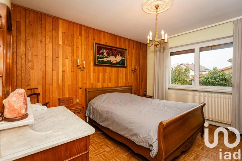 Maison - 219 m² - 8 pièces