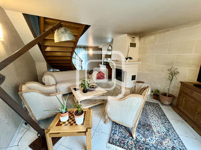 Maison - 222 m² - 8 pièces