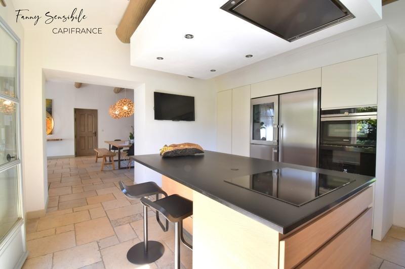 Mas - 200 m² - 6 pièces