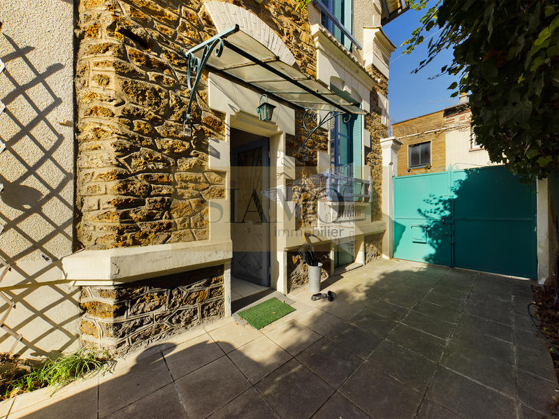 Maison - 150 m² - 5 pièces