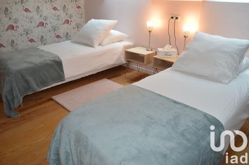 Maison - 300 m² - 9 pièces