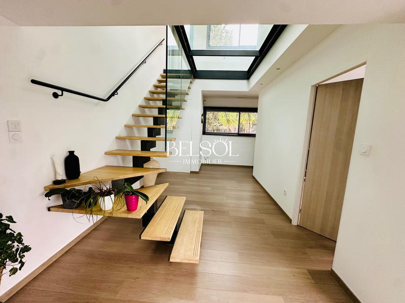 Villa - 180 m² - 5 pièces