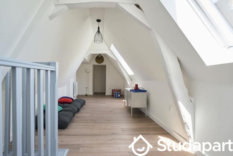 Chambre - 10 m² - 1 pièce