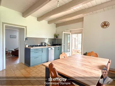 Maison - 140 m² - 8 pièces