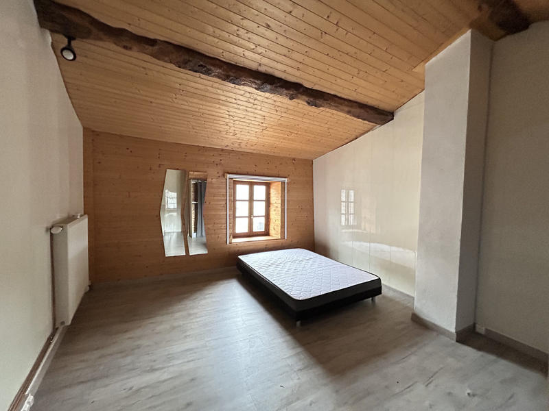 Maison - 210 m² - 8 pièces